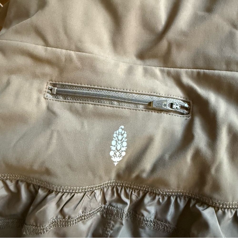 FP MOVEMENT RIGHTEOUS RUNSIE - Picture 3 of 4